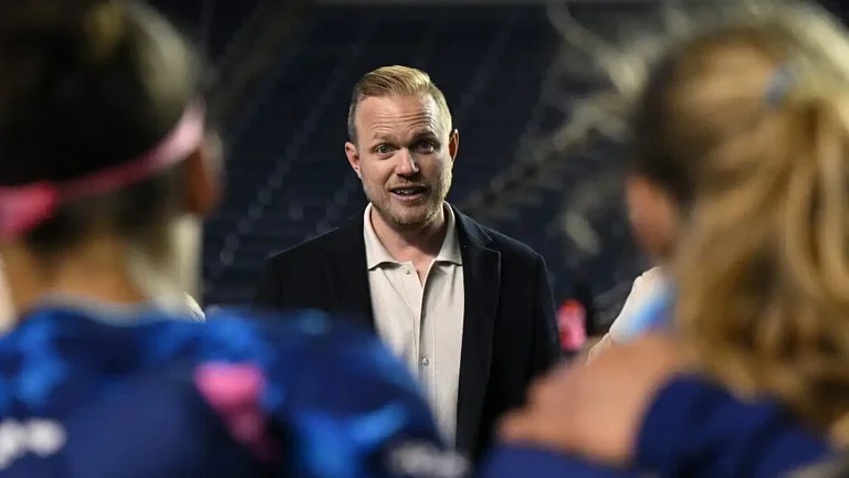 Экс-тренер Арсенала находит свободу в США