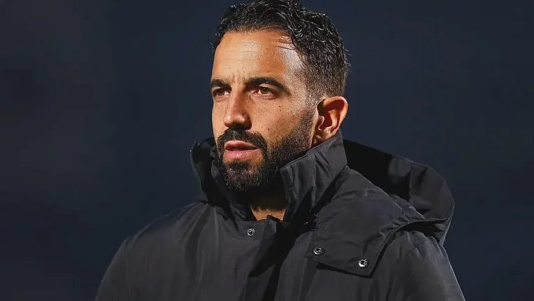 Рубен Аморим тяжело переживает увольнение из «Манчестер Юнайтед»