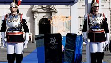 Олимпийский огонь прибыл в Италию