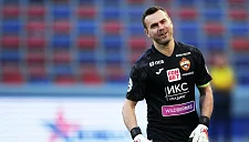 Акинфеев пошутил над своим фото в молодости: «В «Слове пацана» не затерялся бы»