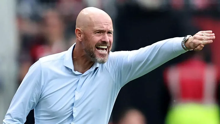 Стало известно, сколько денег получил тен Хаг за свое увольнение