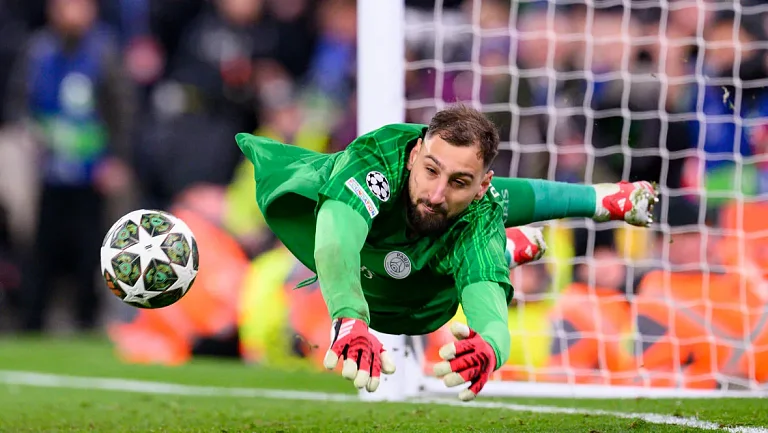 «Манчестер Сити» и ПСЖ не могут договориться о трансфере Доннаруммы