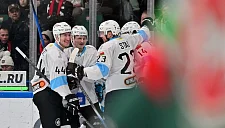 «Динамо» разгромило «Ак Барс»: минчане забросили семь шайб в Казани