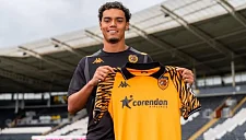 Сын Роналдиньо подписал контракт с «Халл Сити»