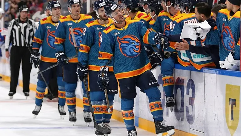 «Шанхайские Драконы» примут минское «Динамо» в матче КХЛ