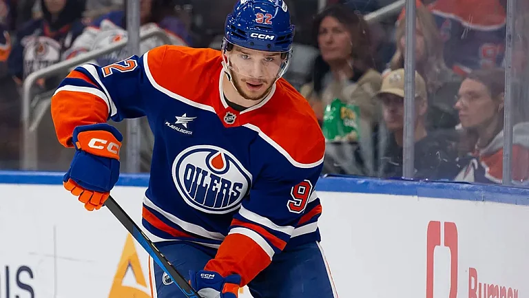 Василий Подколзин отдал голевую передачу за «Эдмонтон» в игре с «Коламбусом»