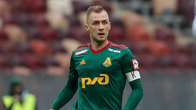 Баринов рассказал о конфликте со Станковичем в перерыве игры