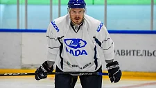 «Лада» расторгла контракт с Шумаковым, хоккеист сыграл два матча за клуб