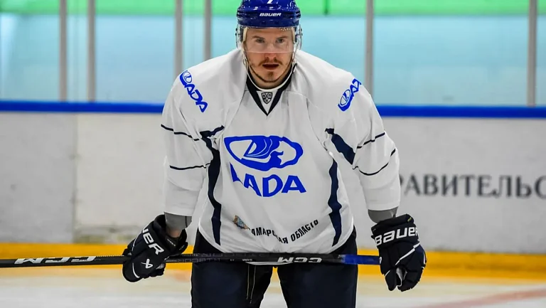 «Лада» расторгла контракт с Шумаковым, хоккеист сыграл два матча за клуб