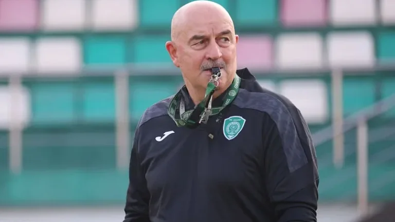 Станислав Черчесов провел первую тренировку в «Ахмате»