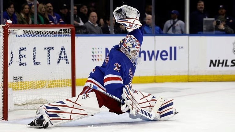 Главный тренер «Рейнджерс» рассказал о восстановлении Шестёркина