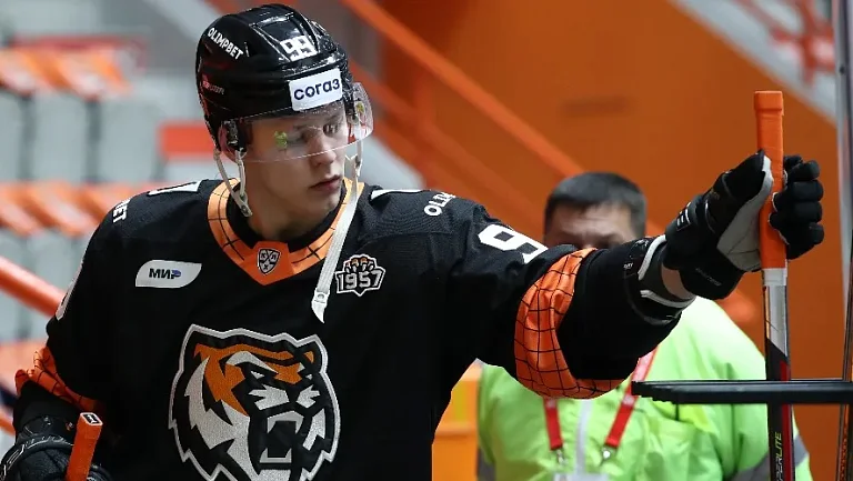 «Амур» намерен расторгнуть контракт с форвардом Дубакиным