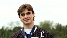 Шестой номер драфта НХЛ-2025 Мартон продолжит карьеру в студенческой лиге