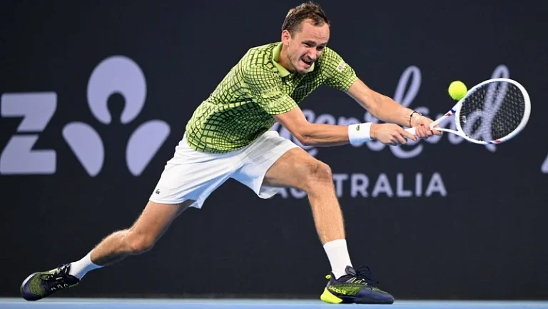 Медведев обыграл Майхшака и прошёл в полуфинал ATP-250