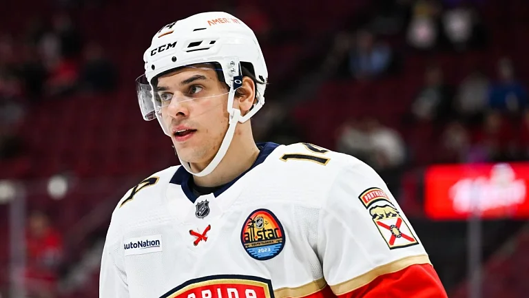 Стали известны условия сделки «Ак Барса» и «Локомотива» по Денисенко