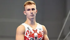 Гимнаст Маринов рассказал, как ему «подкрутили» плечо и вернули в строй