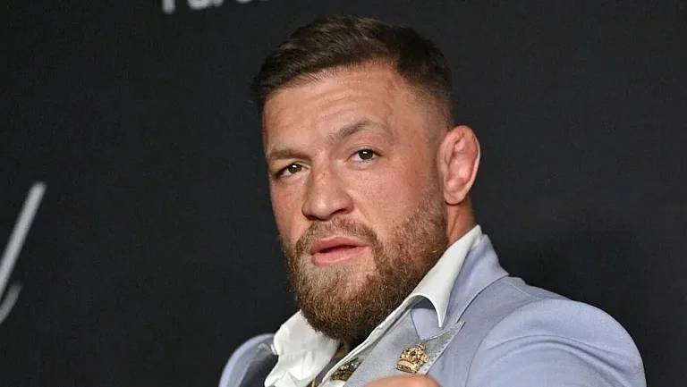 Макгрегор обвинил Хабиба в лицемерии из‑за продажи NFT‑папах