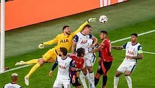 Вратарь Викарио о победе «Тоттенхэма» в Лиге Европы