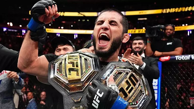 Махачев рассказал, что ждет его дальше после второго пояса UFC 