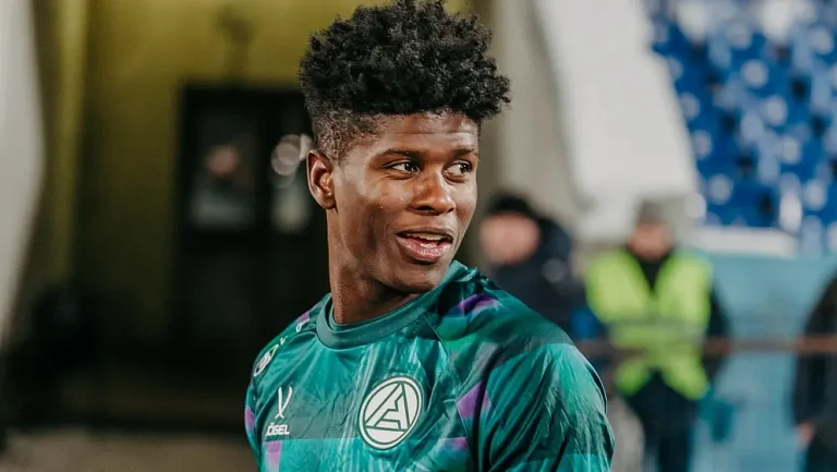 Лапочкин о голе форварда «Акрона» Беншимола: «За такое нужно удалять»