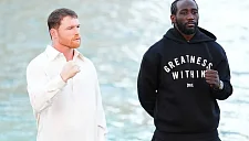 ИИ предсказал победу Альвареса над Кроуфордом