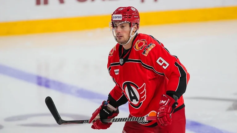 «Автомобилист» объявил о возвращении защитника Джесси Блэкера