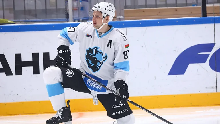 Квартальнов рассказал о здоровье Шипачёва после столкновения в матче КХЛ