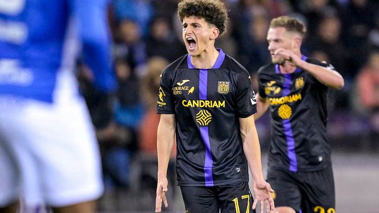 «Зульте-Варегем» заинтересован в Тео Леони и Седрике Хатенбуре