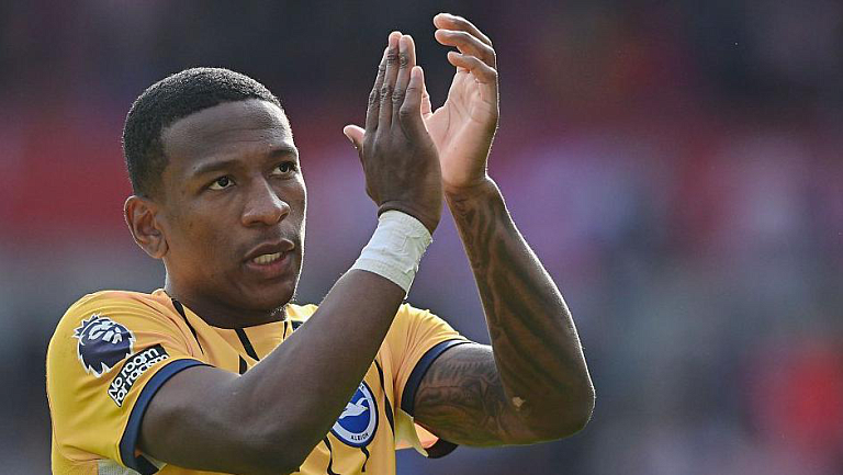 «Брайтон» принял второе предложение «Милана» за Эступиньяна 