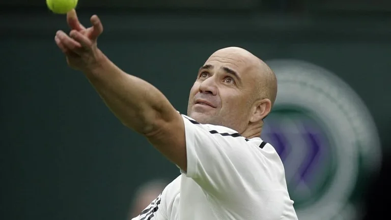 Агасси рассказал о том, что его поражает в Джоковиче