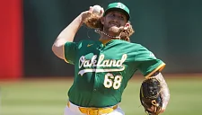 Питчер «Окленд Атлетикс» готов вернуться в состав после операции