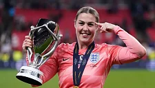 Карли Телфорд о потере Мэри Эрпс для сборной Англии