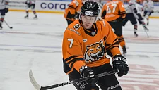 «Барыс» подписал пять игроков на пробные контракты