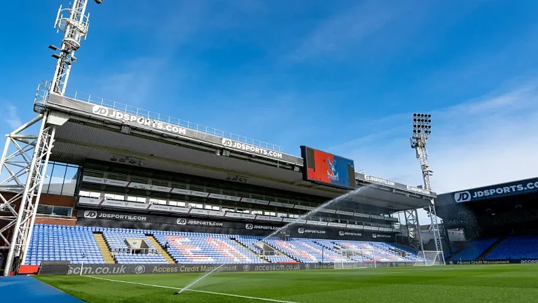 «Готэм» подписал контракт с Кэти Стенгел