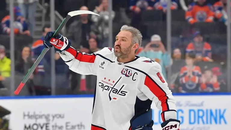 Александр Овечкин обошёл Гретцки по числу матче в НХЛ с учётом плей-офф