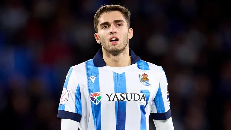 Агент Арсена Захаряна назвал сроки восстановления игрока