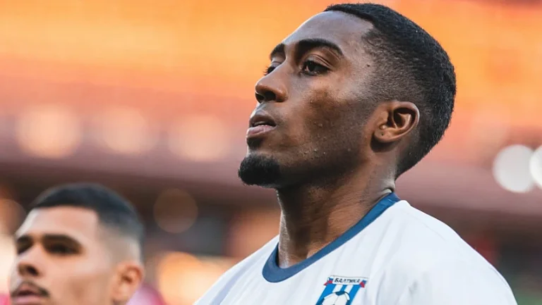 Андраде рассказал, как судейство повлияло на его удаление в матче с ЦСКА