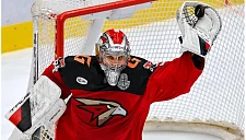 Вратарь «Авангарда» Серебряков объяснил, почему не закрепился в СКА