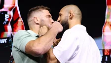 Чимаев и дю Плесси сцепились перед боем за титул UFC