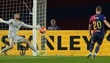 Роману удается ошеломить: полемика вокруг выбора вратаря Мальорки