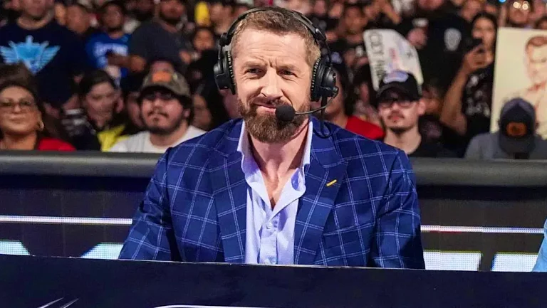 Уэйд Барретт лишился места в команде комментаторов WWE