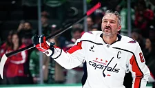 Фетисов встал на защиту Овечкина после драки в матче НХЛ