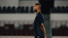 Патрик Клюйверт ушел с поста тренера сборной Индонезии по футболу