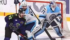 «Адмирал» побеждает «Сибирь» со счётом 2:0 в матче КХЛ.