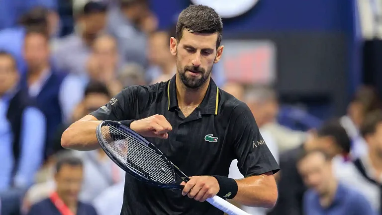 Джокович сделал замечание арбитру в четвертьфинале US Open
