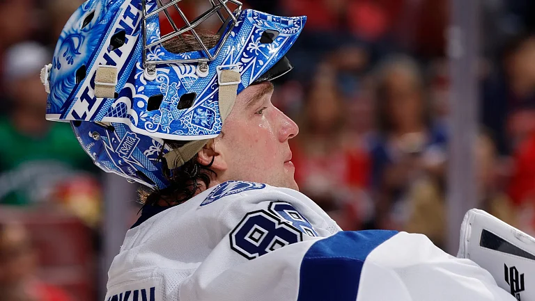 Василевский хочет рассказать о впечатлениях после своей первой драки в НХЛ