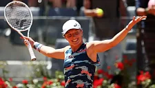 Швёнтек одержала 26-ю подряд победу на «Ролан Гаррос» и догнала Уильямс