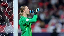 Сафонов обратился к болельщикам после перелома руки в финале