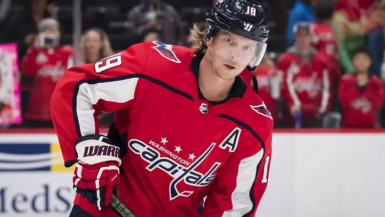 Бекстрём покинул «Вашингтон» и перешёл в «Брюнес»