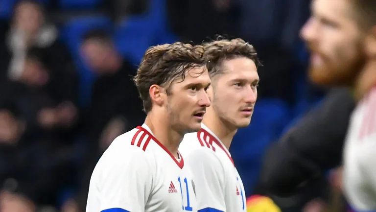 Алексей Миранчук рассказал, в чём уступает брату-близнецу